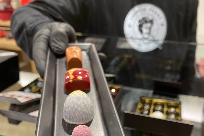 Ghent: Famous Belgian Chocolate Walking Tour with Tastings - The Guide Factor: Why the Stories Matter as Much as the Samples