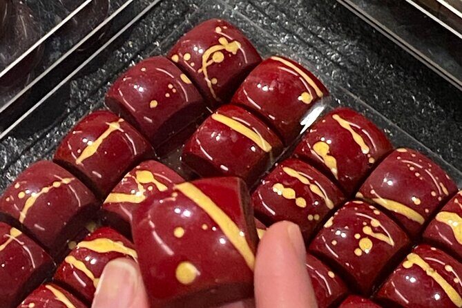 Ghent Food & Drink Tasting Tour with Local Specialties - Language, Group Size, and the Walk Pace in English