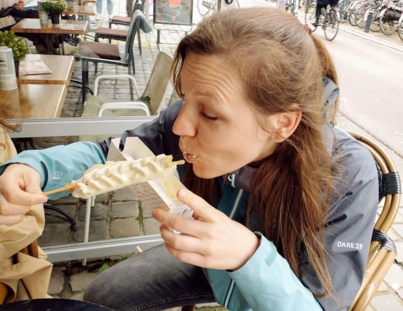 Ghent: Guided City Tour with Food Tastings - The 150-minute walking rhythm: how long it really feels