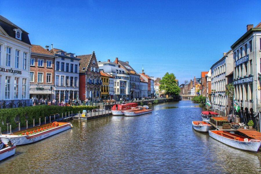 Ghent: Guided Walking Tour and Canal Boat Trip - Practical tips that make this tour easier (and more fun)
