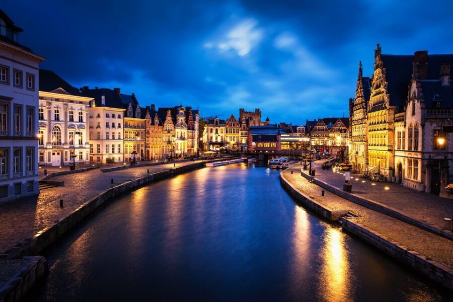Ghent: The Dark Side of Ghent Private Walking Tour - Meeting point and timing: getting started without stress