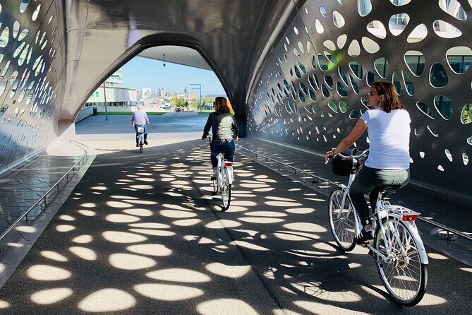 Guided Bike Tour: 2 Hours Highlights of Antwerp - Meeting at Vleminckstraat 15a and How the 2-Hour Flow Works
