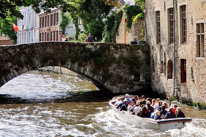 Guided boat trip and walk - Starting at Historium Bruges: your smooth setup