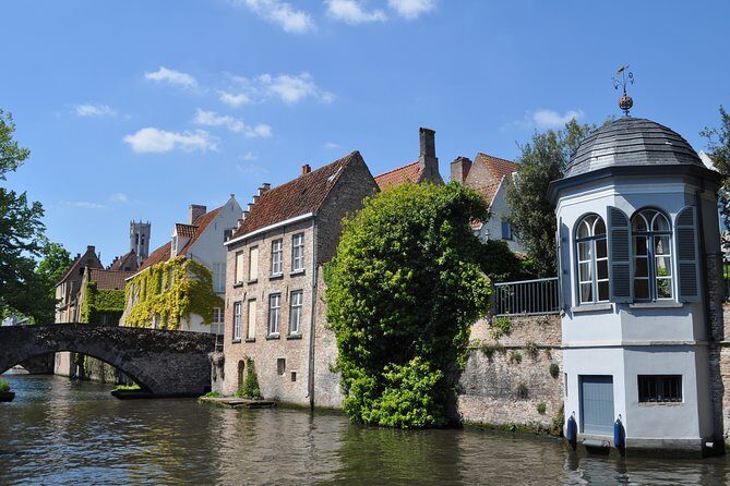 Guided boat trip and walk - Vismarkt fish market: canal beauty with 126 columns