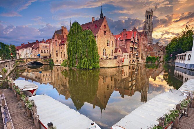 Guided tour of Bruges - Huidenvettersplein, tanners’ guild roots, and the St Bonifacius Bridge legend
