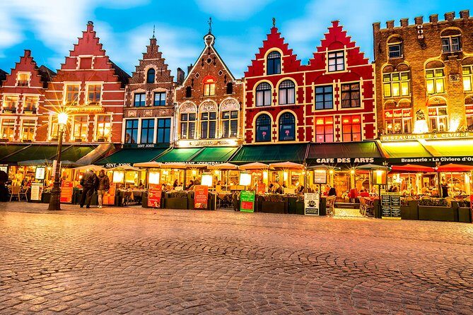 Guided tour of Bruges - Walplein and Stoofstraat: Bruges beer history and medieval house clues
