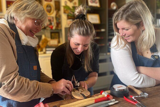 Handcraft your own silver ring in Bruges - Where It Starts on Langestraat and How the 2.5 Hours Run
