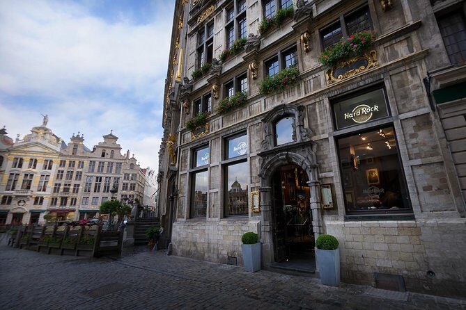Hard Rock Cafe Brussels with Set Lunch or Dinner - Getting In Fast at the Grand Place Hard Rock Cafe