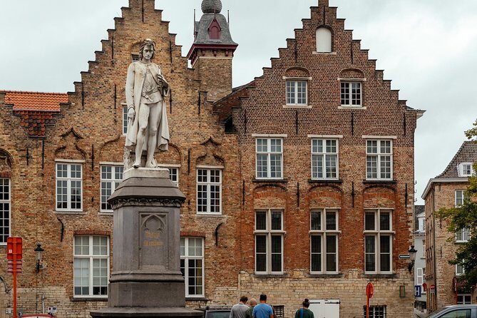 Highlights & Hidden Gems With Locals: Best of Bruges Private Tour - Delpa Chocolatier tasting: a built-in Bruges payoff