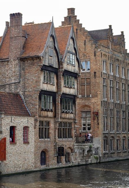 Historical walk in Bruges with local guide. Praline included - Burgundy Wall Square and the brewery-food zone