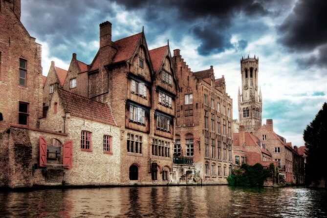 Historical Walking Tour: Legends of Bruges - Onze-Lieve-Vrouwekerk: Michelangelo and the Burgundy tombs