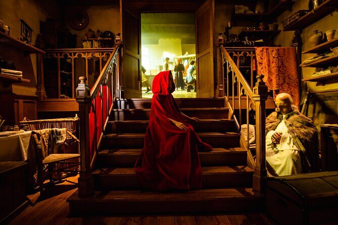 Historium Story + VR Ticket - VR in an Eight-Minute Booth: Hands-On Medieval Bruges