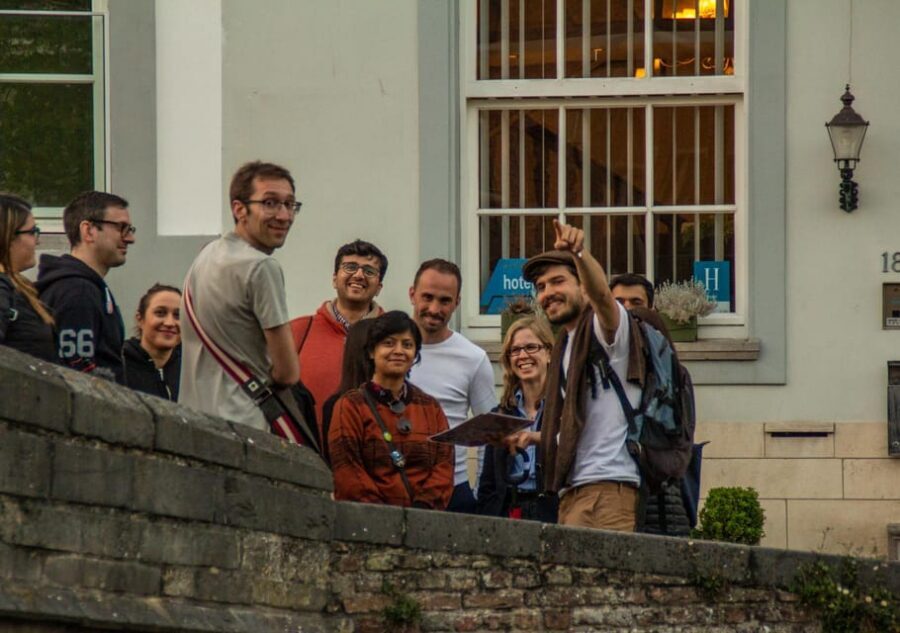 Night Tour: The Dark Side of Bruges - by Legends - Ghost House and the streets that feel like they have secrets