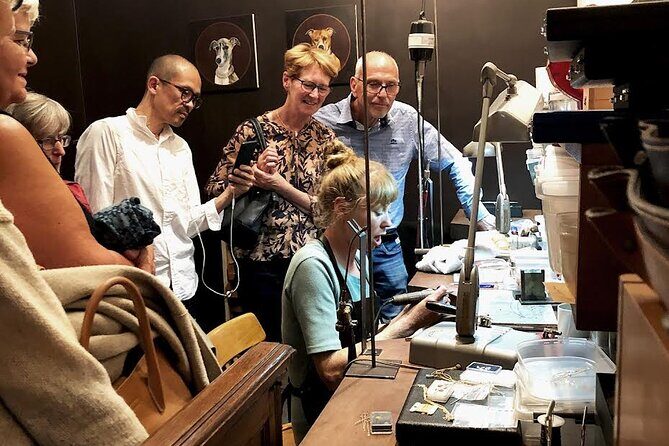 Private Antwerp's Diamonds and Jewellery Old City Center Historic Tour - Zwartzustersstraat and Zirkstraat: from old shop layers to cutter history
