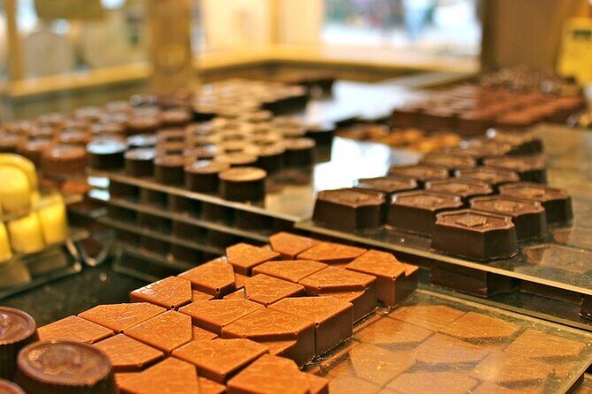 Private Bruges Food Tour: 8 Tastings of Local Delicacies - Why this private Bruges food tour feels different