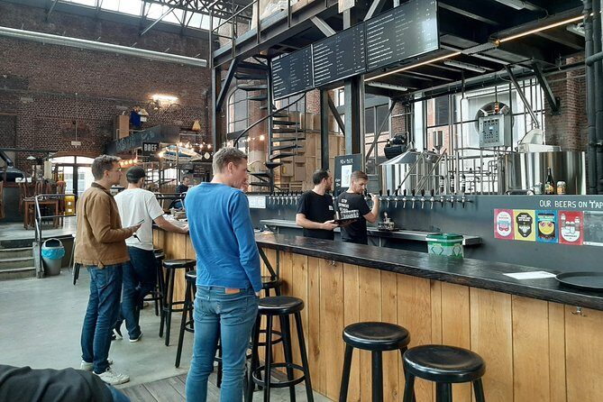 Private Ghent Beer & Brewery Tour by a young local - Stop 1: OOOST meeting point and the quick icebreaker