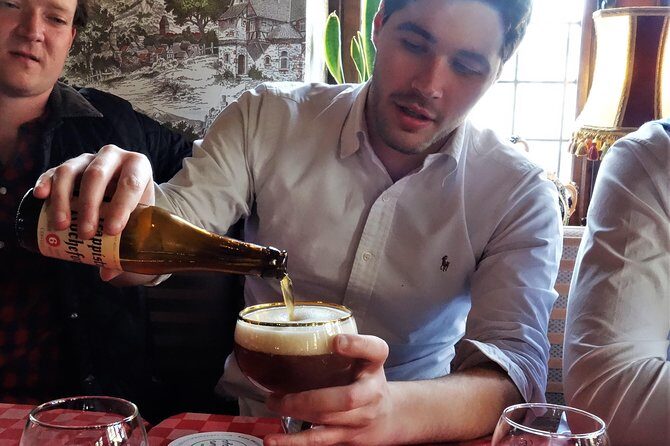 Private Ghent Beer & Brewery Tour by a young local - Stop 4: Neuhaus Chocolates and a short flavor journey