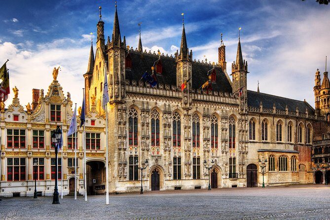 Private Historical Tour: The Highlights of Bruges - Ten Wijngaarde Beguinage and Minnewater Lake: 800 Years of Community and Love-Lake Legends