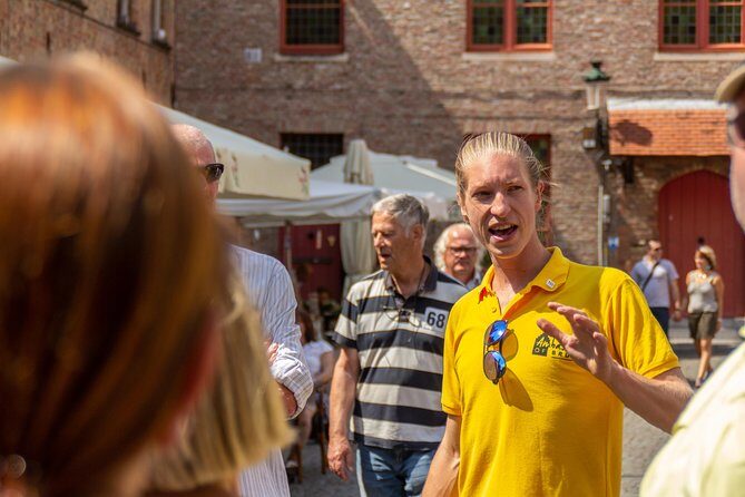 THE Storytelling Tour of Bruges | First Day Must | History & Tips - Stop 3: Rozenhoedkaai (Quai du Rosaire) and the Postcard View Explained