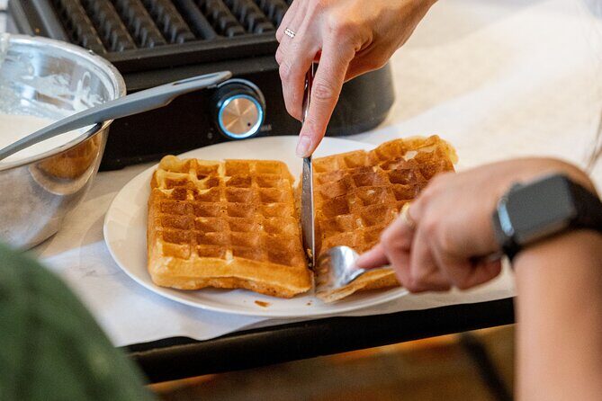 The Waffles 'n Coffee Breakfast in Bruges Centre - Group setup and pace: what small classes feel like